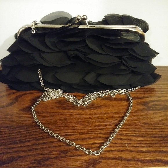 Ricki's Handbags - 🌸3/$20🌸 Ricki's clutch shoulder bag purse black